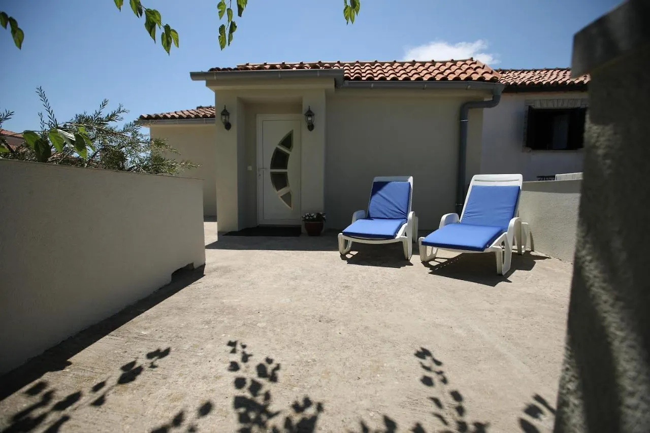 Apartments Noemi Malinska