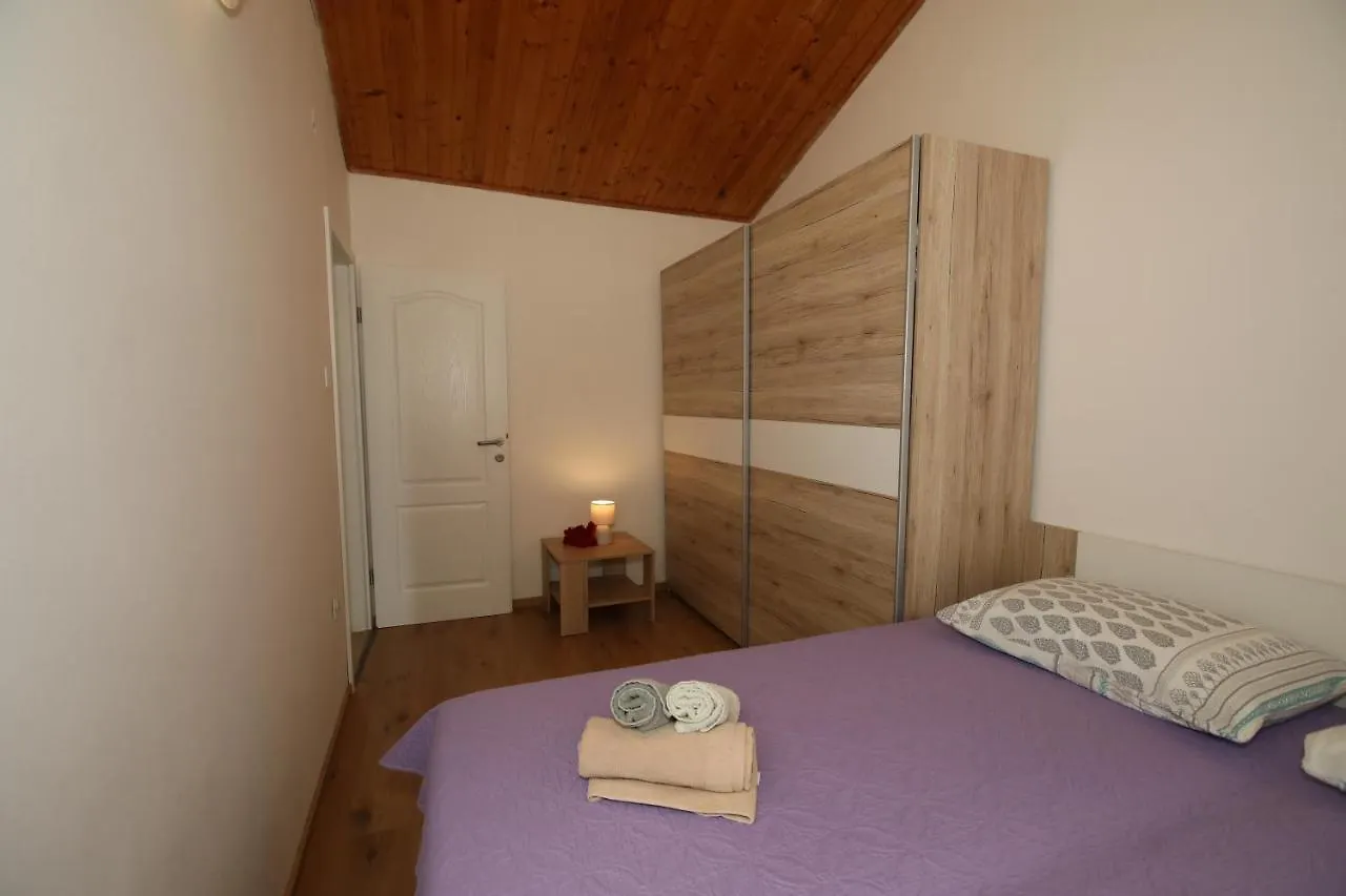 Apartments Noemi Malinska